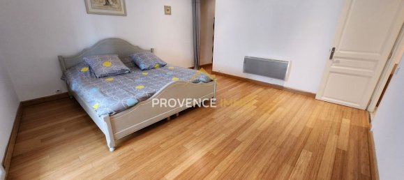 Adosado de 3 dormitorios en Oraison, France No. 339844 9