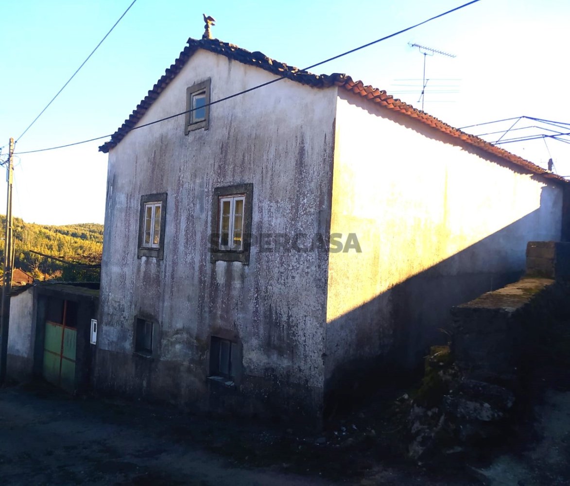 3 bedrooms House in Alvares, Portugal No. 167620
