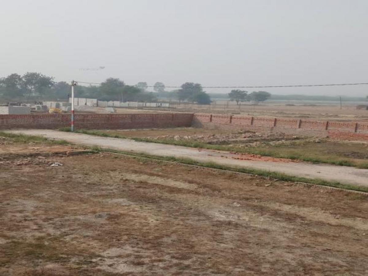 Land in Lucknow, India No. 36319