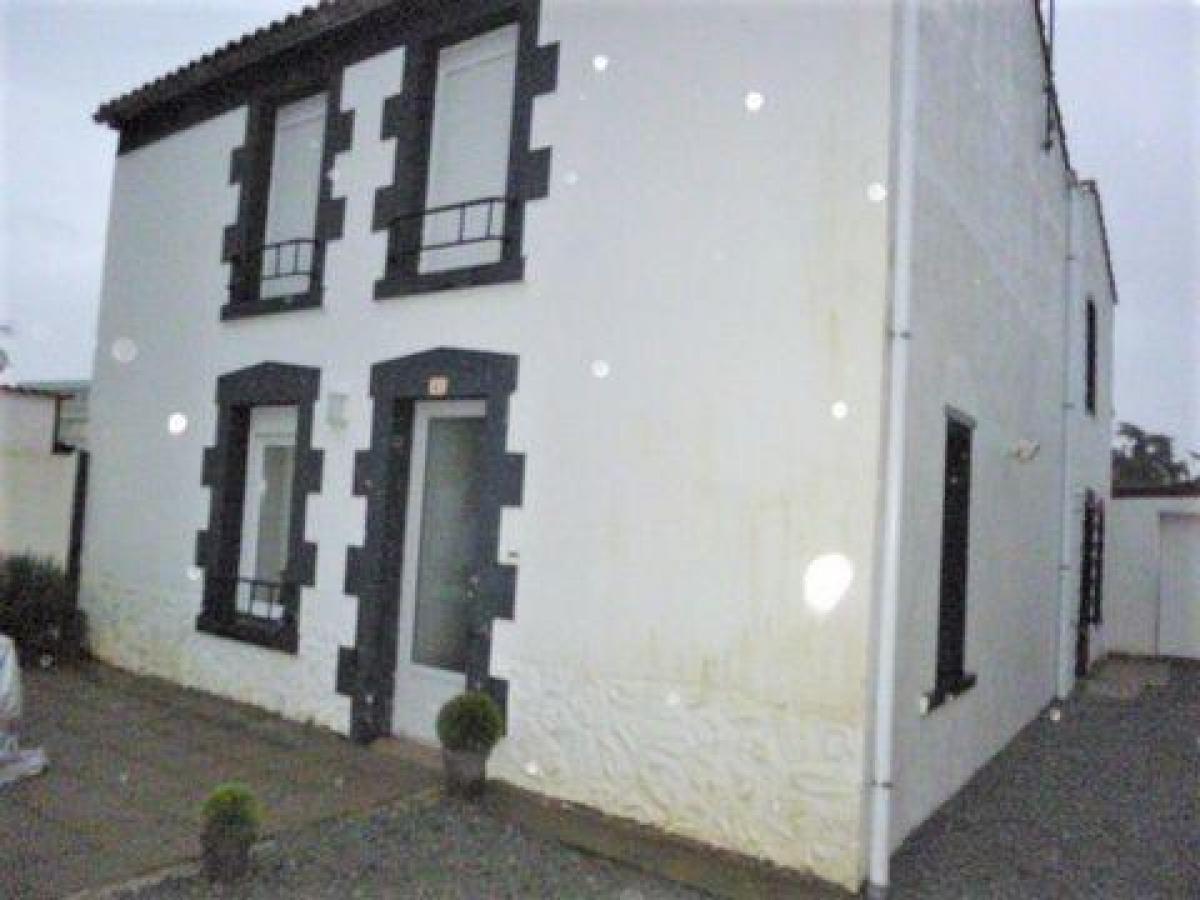 5 bedrooms House in Chantonnay, France No. 26184