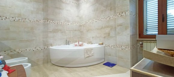 3 rooms Apartment in Molise, Italy No. 21674 9