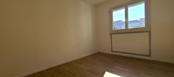 Apartamento de 3 dormitorios en Brest, France No. 200526 5