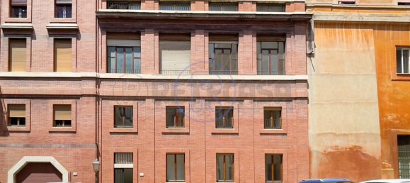 Studio in Rome, Italy No. 75764 9