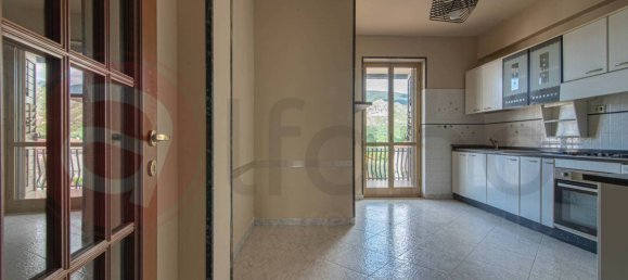 3 Schlafzimmer Wohnung in Roccasecca, Italy, Nr. 87535 9