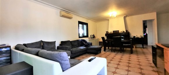 Propiedad comercial de 3 dormitorios en Montjoire, France No. 1887 4