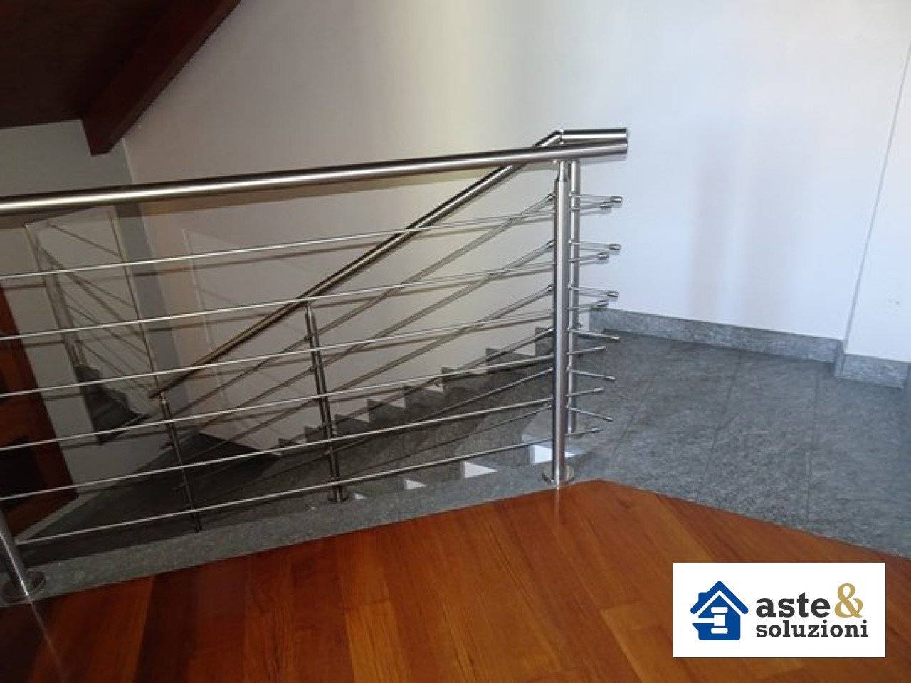 5 bedrooms Apartment in Grugliasco, Italy No. 395028