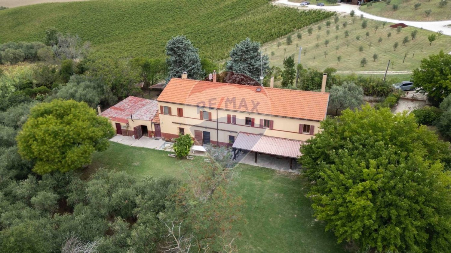 4 bedrooms Apartment in San Marcello, Italy No. 318884