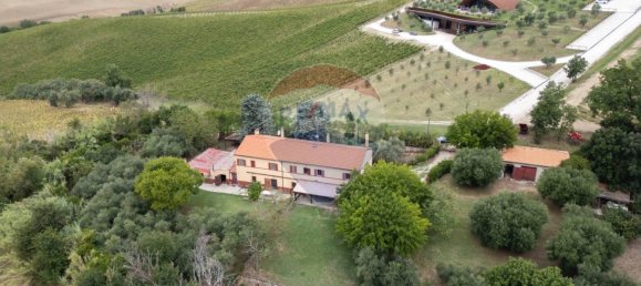 4 bedrooms Apartment in San Marcello, Italy No. 318884 5