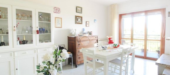 2 bedrooms Apartment in Ortona, Italy No. 297346 4