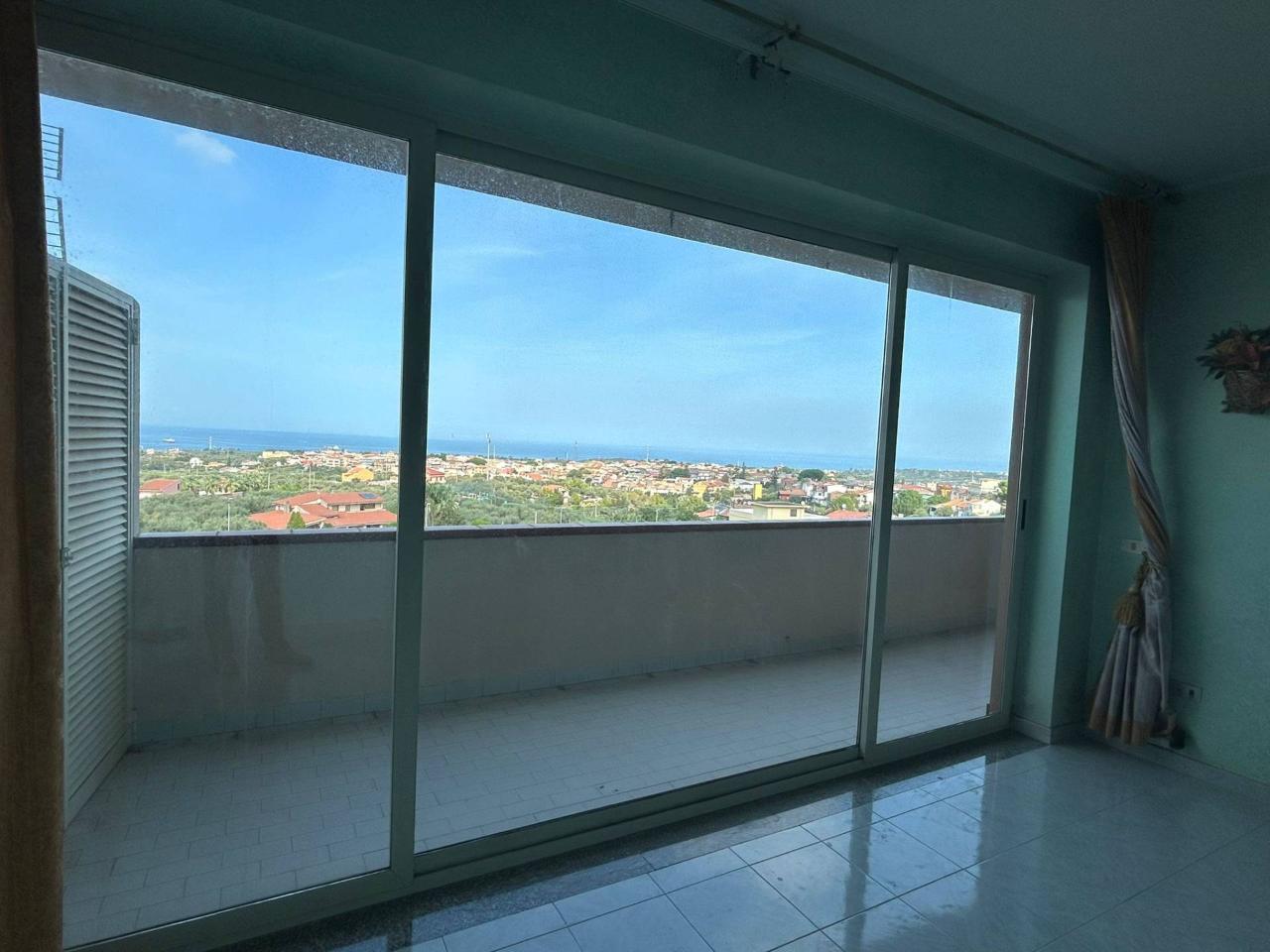 Apartamento de 4 divisões em Pace del Mela, Italy N.º 153294