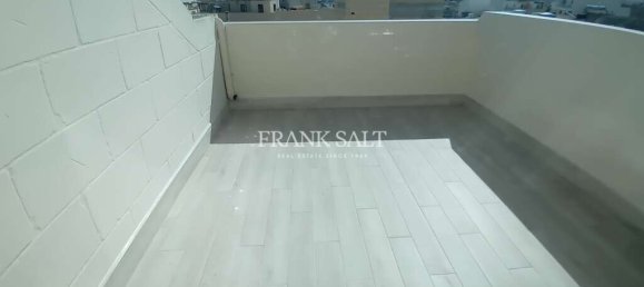 2 chambres Penthouse à Victoria, Malta No. 11355 9