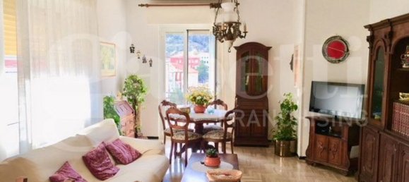 5-salle Penthouse à Finale Ligure, Italy No. 53790 3