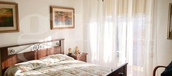 5-salle Penthouse à Finale Ligure, Italy No. 53790 9