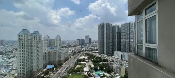 3 dormitorios apartamento en alquiler en District 1, Ho Chi Minh, Vietnam № 74859 3