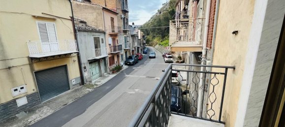 4غرفة منزل في Collesano, Italy رقم 77868 24