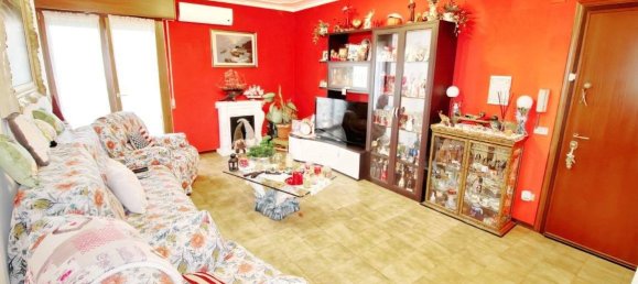 2 bedrooms Apartment in Colorno, Italy No. 89397 3