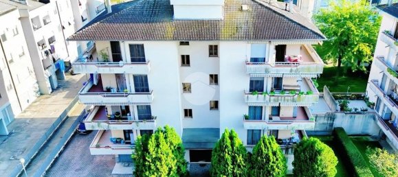 2 bedrooms Apartment in Colorno, Italy No. 89397 7