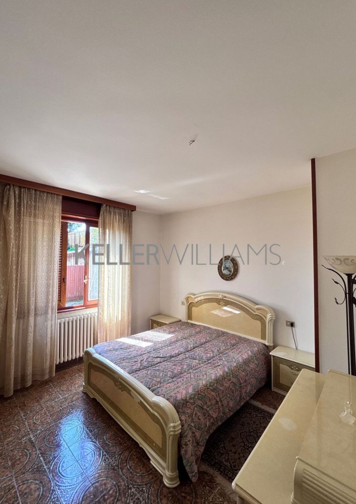 14 bedrooms Villa in San Fermo della Battaglia, Italy No. 391025