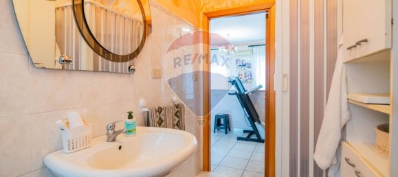 3-salle Appartement à Catania, Italy No. 127404 8