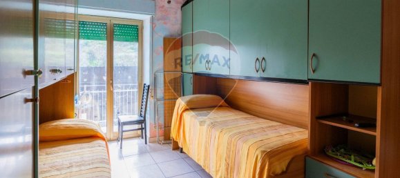 3-salle Appartement à Catania, Italy No. 127404 3