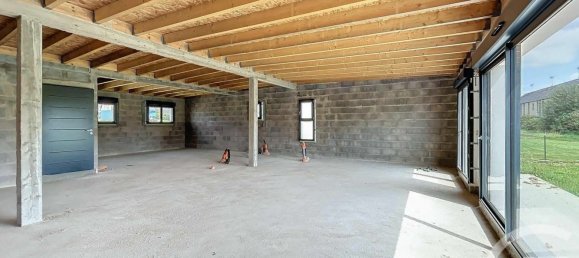 Casa de 3 dormitorios en Martigne-Ferchaud, France No. 193493 6