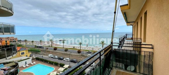 Квартира с 1 спальней в Пьетра Лигуре, Италия № 310556 19