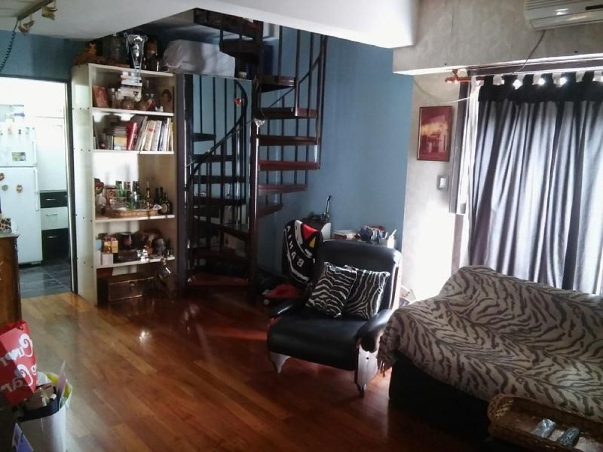 Apartamento de 2 dormitorios en Buenos Aires, Argentina No. 69097