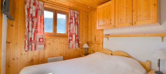 Apartamento de 2 dormitorios en Les Allues, France No. 201070 5