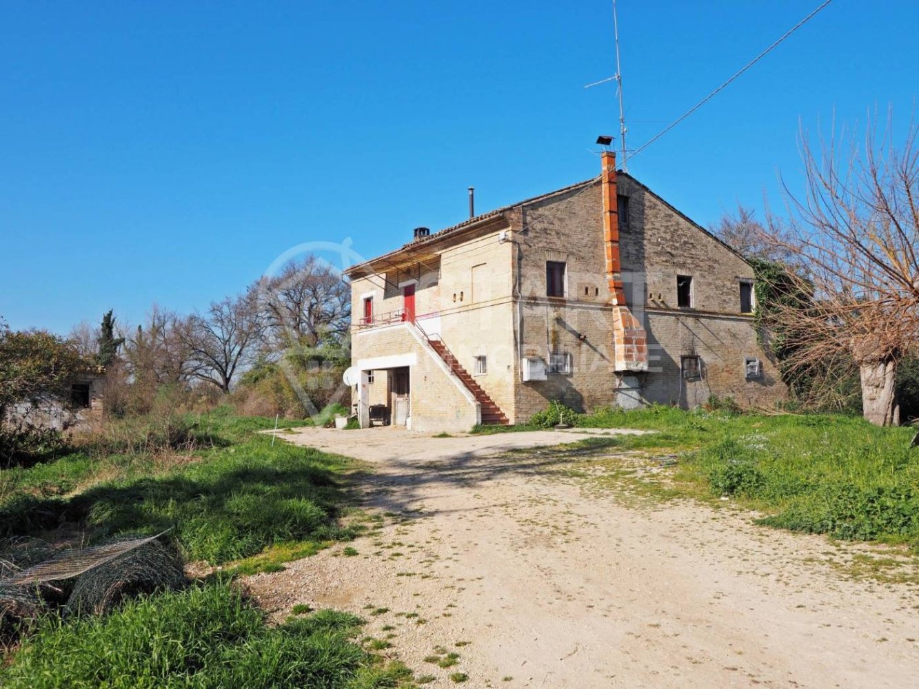 Casa de 3 dormitorios en Morrovalle, Italy No. 218451