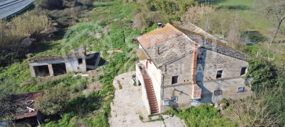 Casa de 3 dormitorios en Morrovalle, Italy No. 218451 4