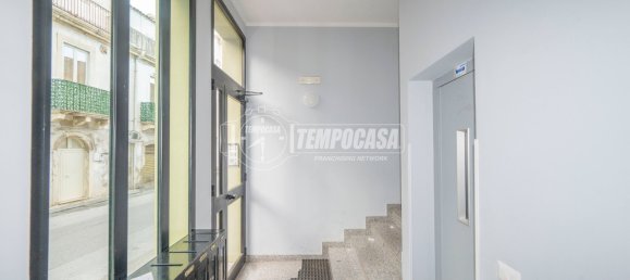 Apartamento de 2 dormitorios en Messina, Italy No. 354175 12