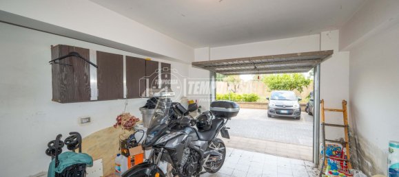 Apartamento de 2 dormitorios en Messina, Italy No. 354175 13