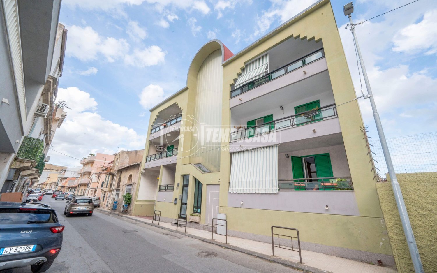 Apartamento de 2 dormitorios en Messina, Italy No. 354175