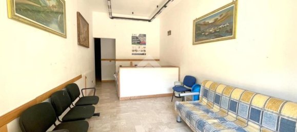 115m² Commercial property in Palermo, Italy No. 380778 20