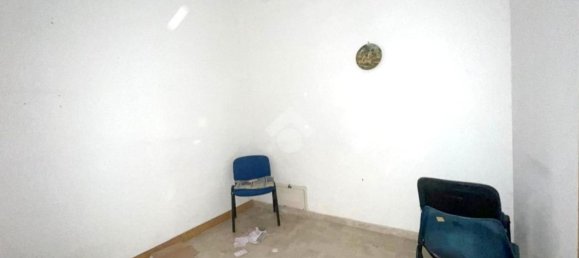 115m² Commercial property in Palermo, Italy No. 380778 2