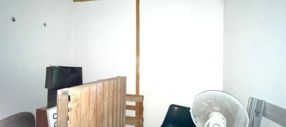 115m² Commercial property in Palermo, Italy No. 380778 11