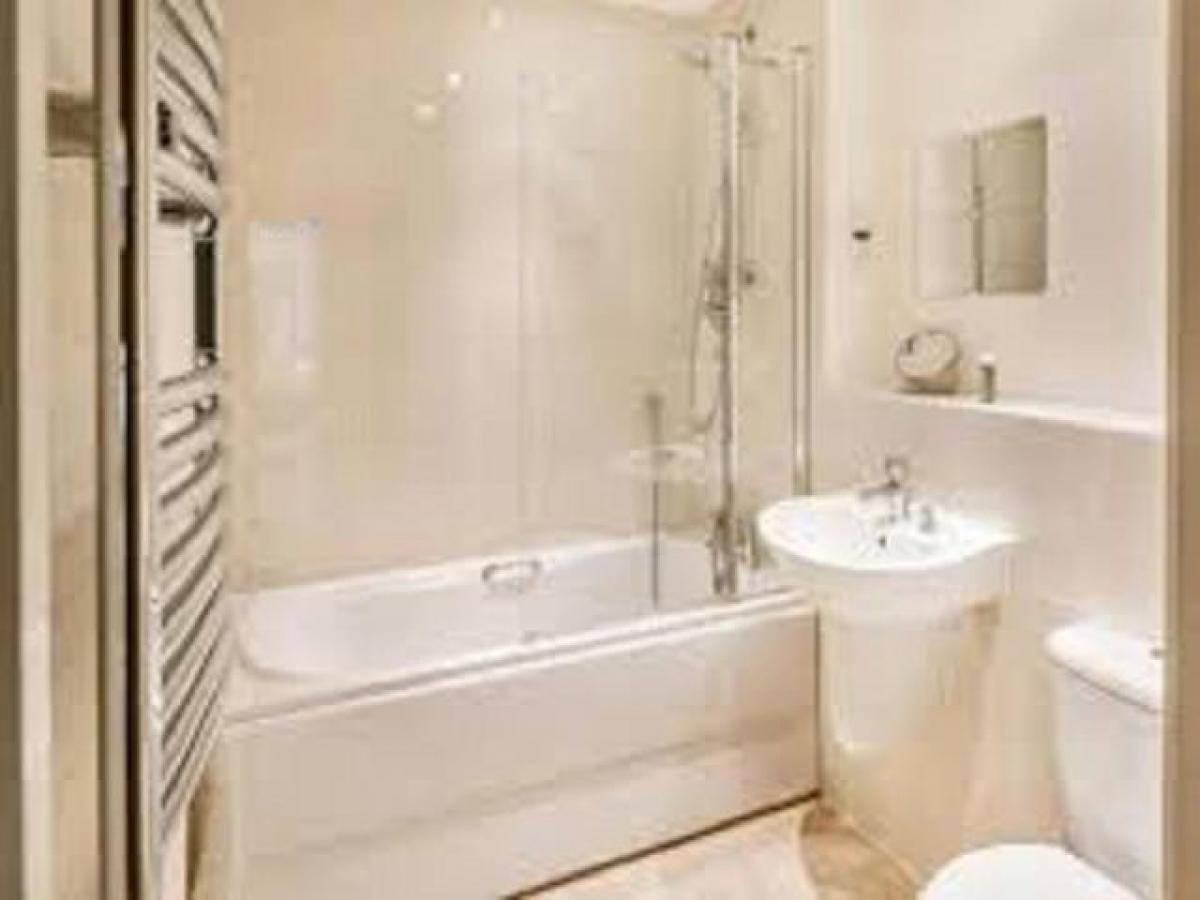 2 bedrooms House in Mumbai, India No. 23181