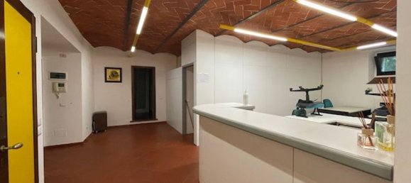 170m² Office in Florence, Italy No. 13614 4