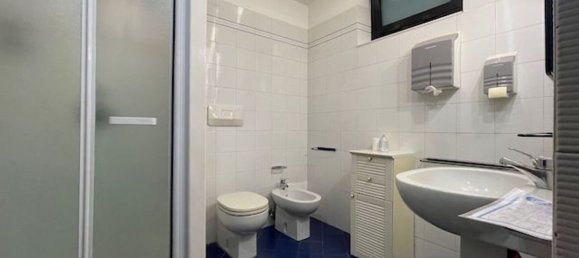 170m² Office in Florence, Italy No. 13614 10