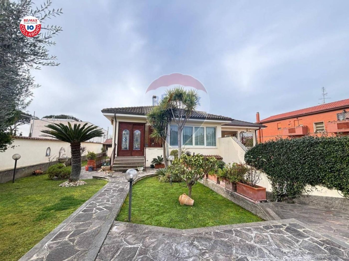 Villa de 5 dormitorios en Rome, Italy No. 86353