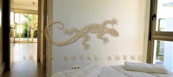 3 غرف نوم شقة في Talamanca, Spain رقم 895 15