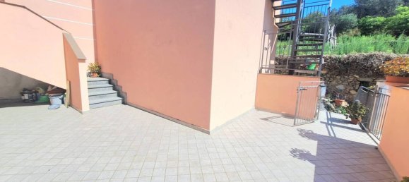 3-salle Appartement à Pietra Ligure, Italy No. 295970 2