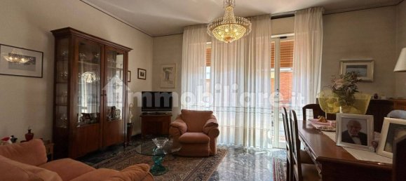 3 bedrooms Apartment in Reggio Emilia, Italy No. 363829 2