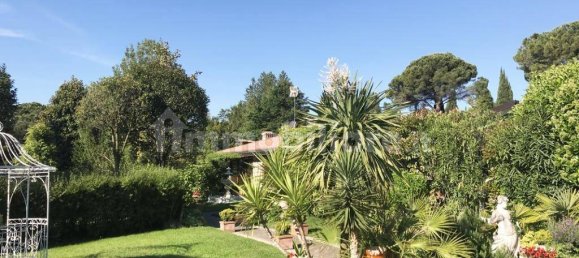 2 bedrooms Villa in Padenghe sul Garda, Italy No. 238898 5