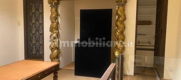 2 rooms Commercial property in Florence, Italy No. 220293 9