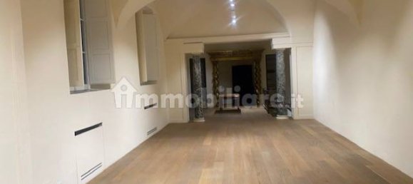 2 rooms Commercial property in Florence, Italy No. 220293 4