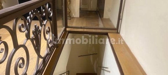 2 rooms Commercial property in Florence, Italy No. 220293 13