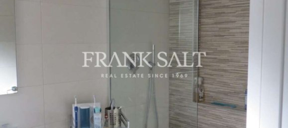 3 غرف نوم طابقين في Swieqi, Malta رقم 9989 7