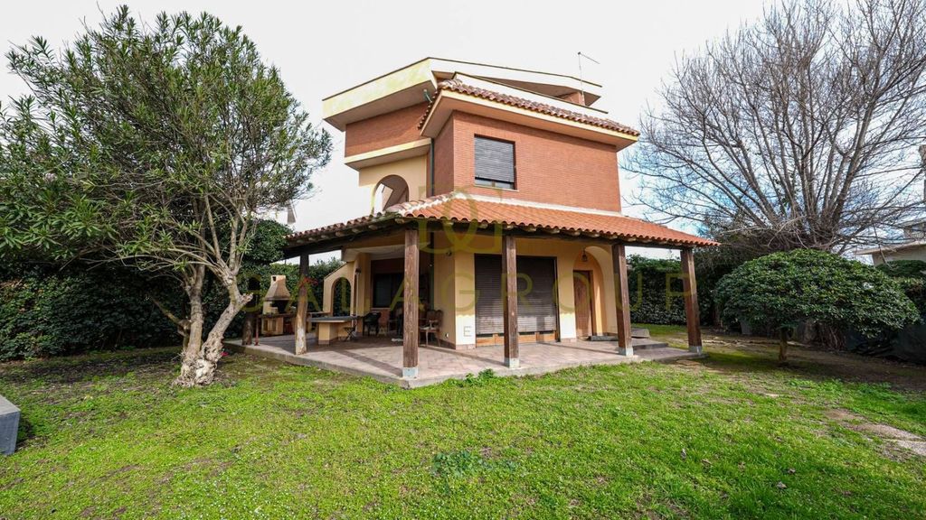 4 غرف نوم فيلا في Fiumicino, Italy رقم 367838