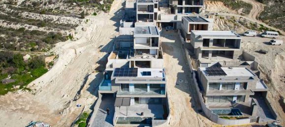 3 bedrooms Villa in Geroskípou, Cyprus No. 18548 5